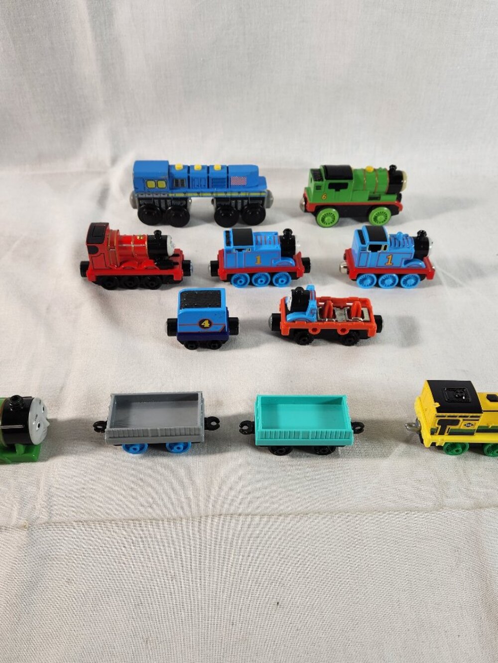 Thomas & Friends Diecast Magnetic Train Engine Toys MIXED LOT READ Description